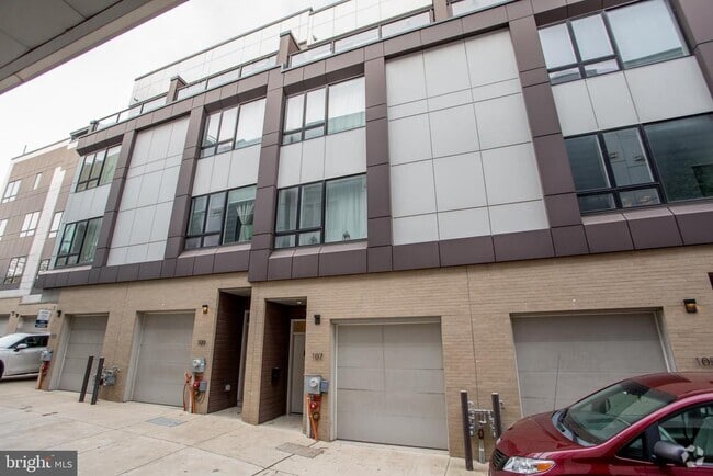 Building Photo - 107 Olive St Rental