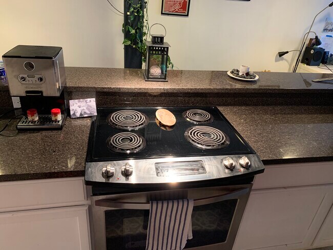 Photo - 6533 E Jefferson Ave Unidad 331