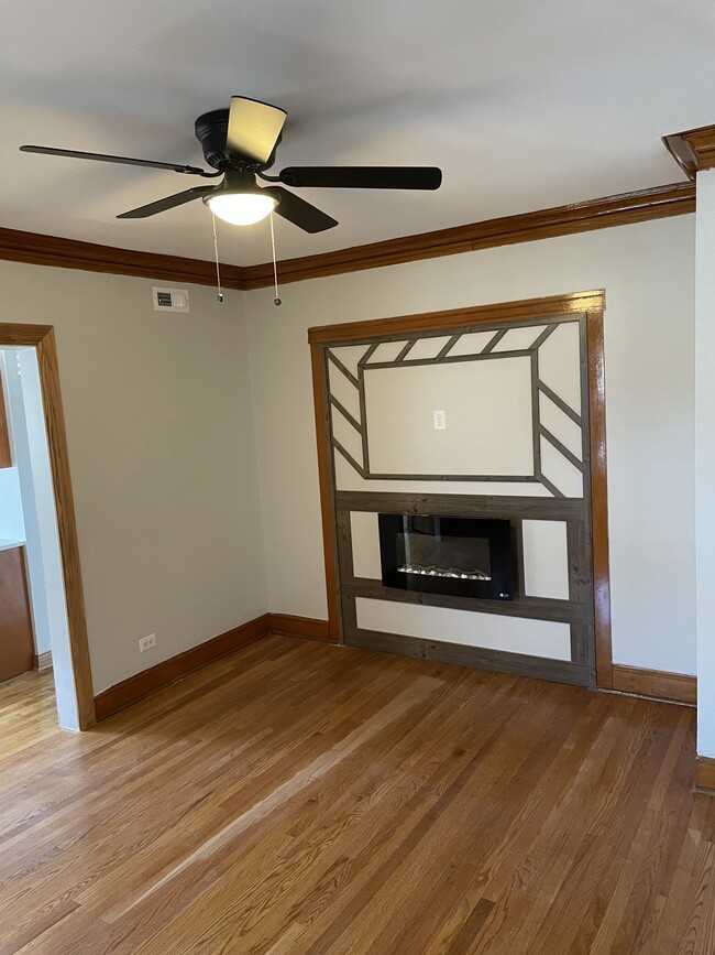 Photo - 4817 W Cornelia Ave Unit 2R