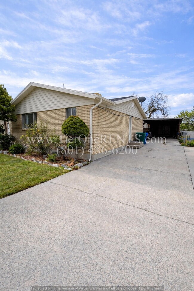 Photo - NO DEPOSIT option available for qualified renters with Obligo