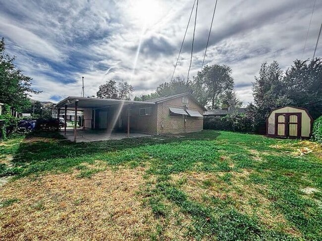 Photo - Perfect Location - Private Backyard - 3 bed 1 bath Home!