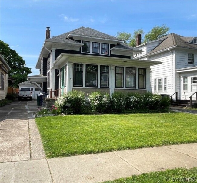 Photo - 185 Winspear Ave Townhome