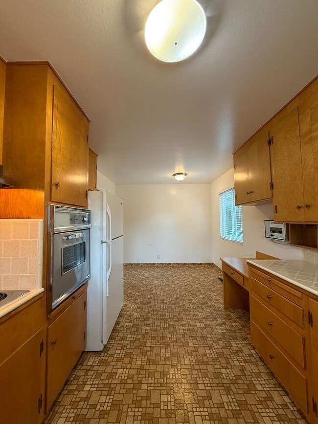 Building Photo - 87/89 Starr Way Unit 87