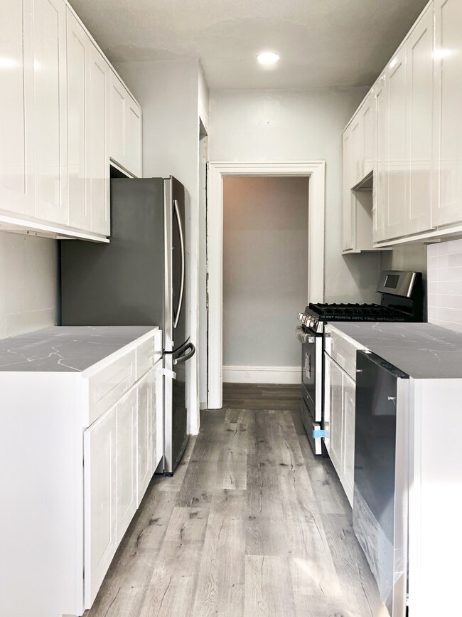 Building Photo - 663 Locust St Unit 5D