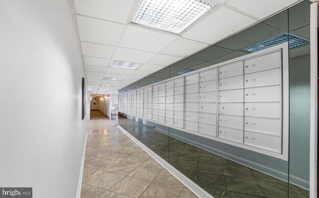 Photo - 5250 Valley Forge Dr Unidad 103