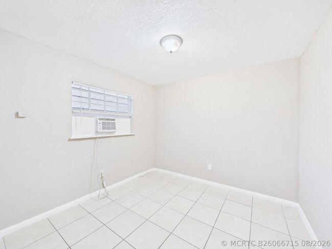 Photo - 2711 NW 1st St Unit 4