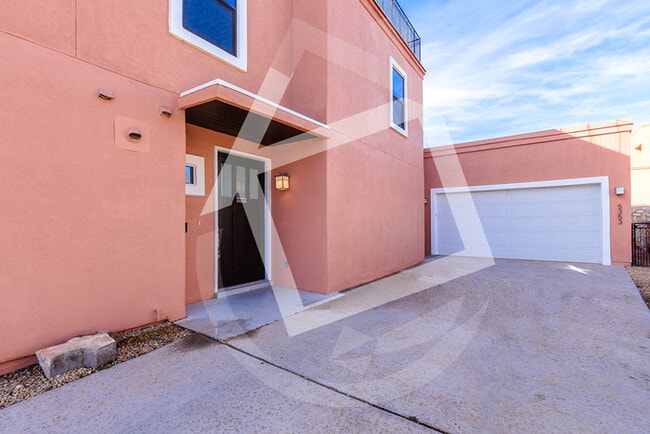 Photo - Unique 4 Bedroom, 2.5 Bathroom Home for rent