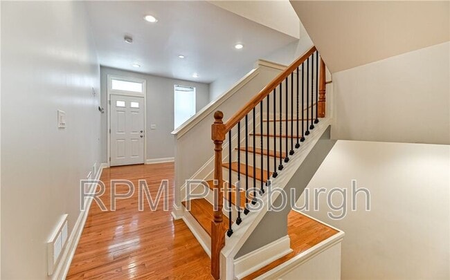 Photo - 185 Almond Wy