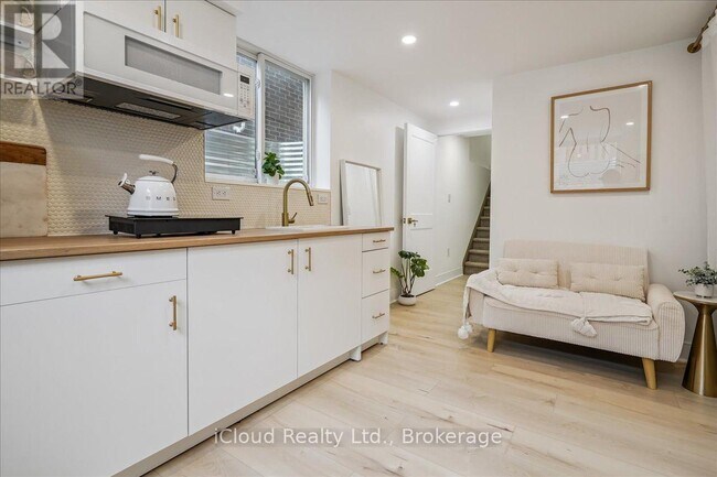 Photo - 13 Southam Ln