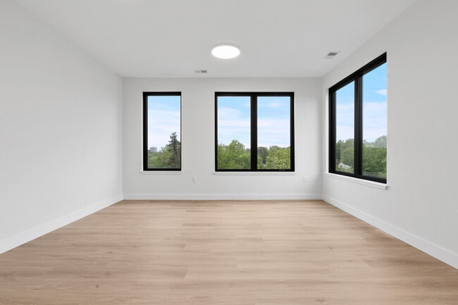 Photo - 407 Highland Ave