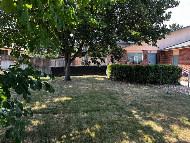 Photo - AVAILABLE NOW!!
Wonderful 3 bed/2 bath hal...