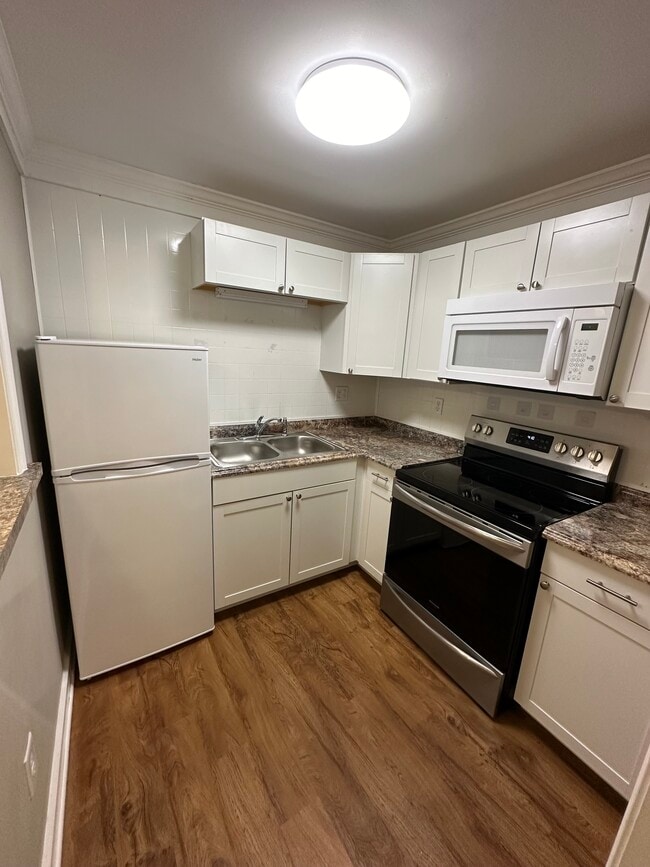 Photo - 164 W Wall St Unit B12