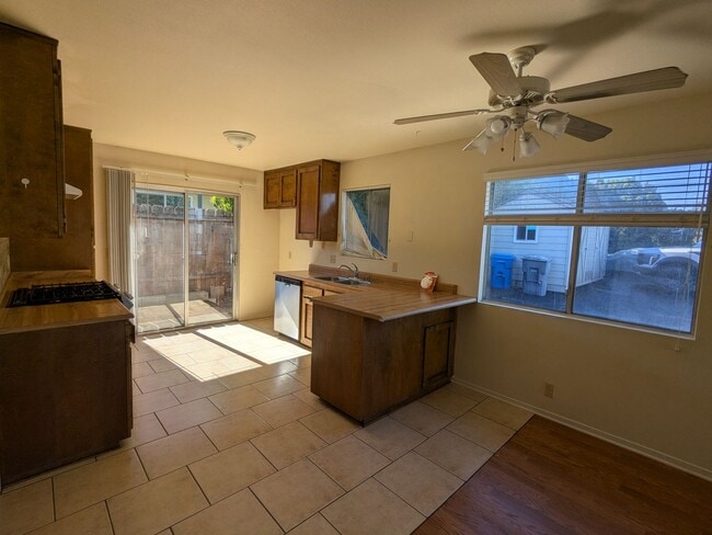 Photo - 1928 8th St Unidad A