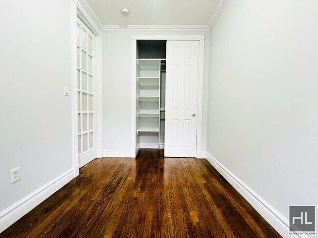 Photo - East 13th Street Unidad 16