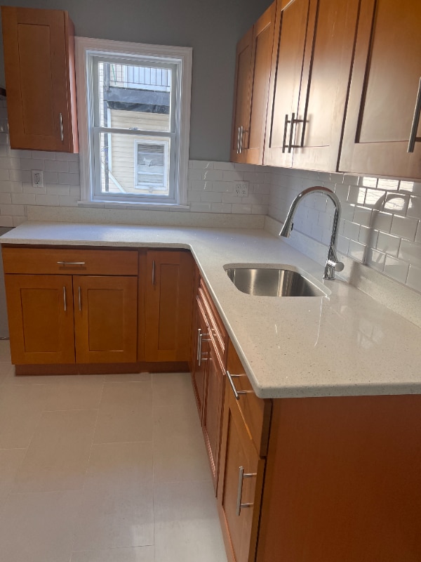 Photo - 65 Caroline Ave Unidad 1L