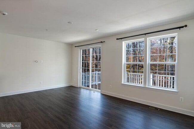 Photo - 9105 Fox Stream Way