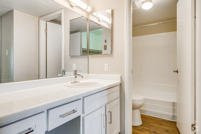 1 BR, 1 BA - 475 SF - Spectra West