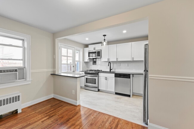 Building Photo - 2809 16th Rd S Unit A