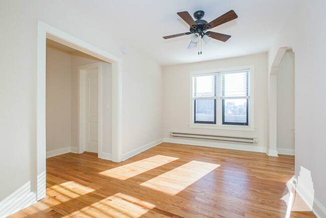 612 W Patterson Ave, Unit 402, Chicago, IL 60613 - 600 W Patterson Ave Apartamentos