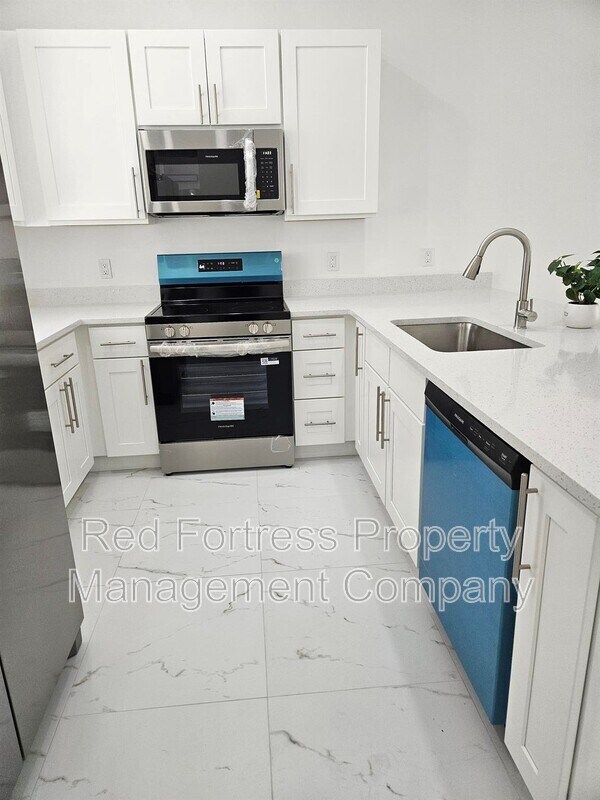 Photo - 5146 Centennial Blvd