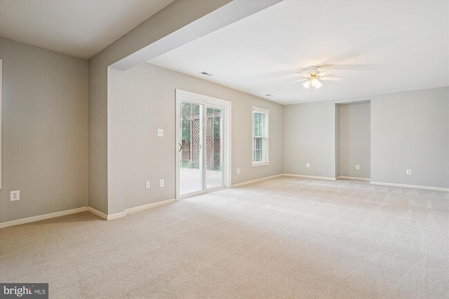 Photo - 5916 Ewing Pl