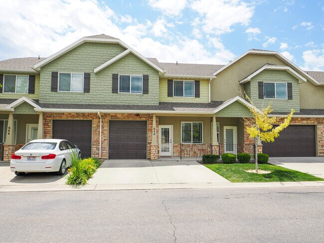 Photo - 640 E Long Shadow Dr Townhome