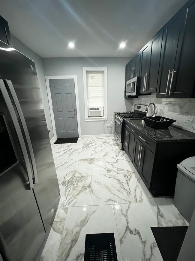 Photo - 2304 N Gratz St