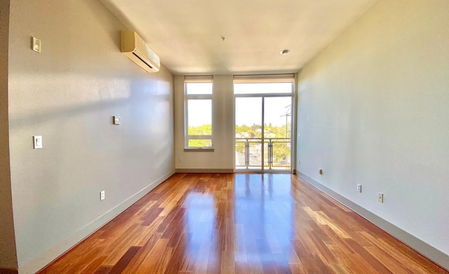 Photo - 4547 8th Ave NE Unit Apt 602