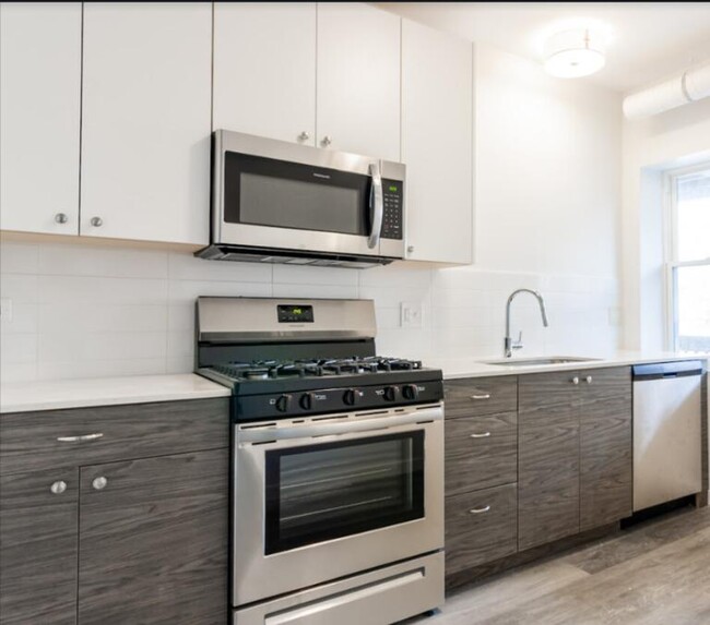 Photo - 1704 W Glenlake Ave Condo Unit 1704-1