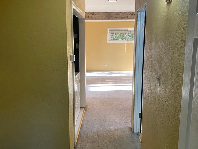 Photo - 609 N Sprigg St Unit Up