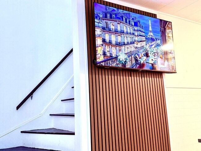 Photo - 163 Broadway Unit 2