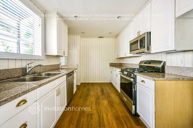 Photo - 3508 Division St