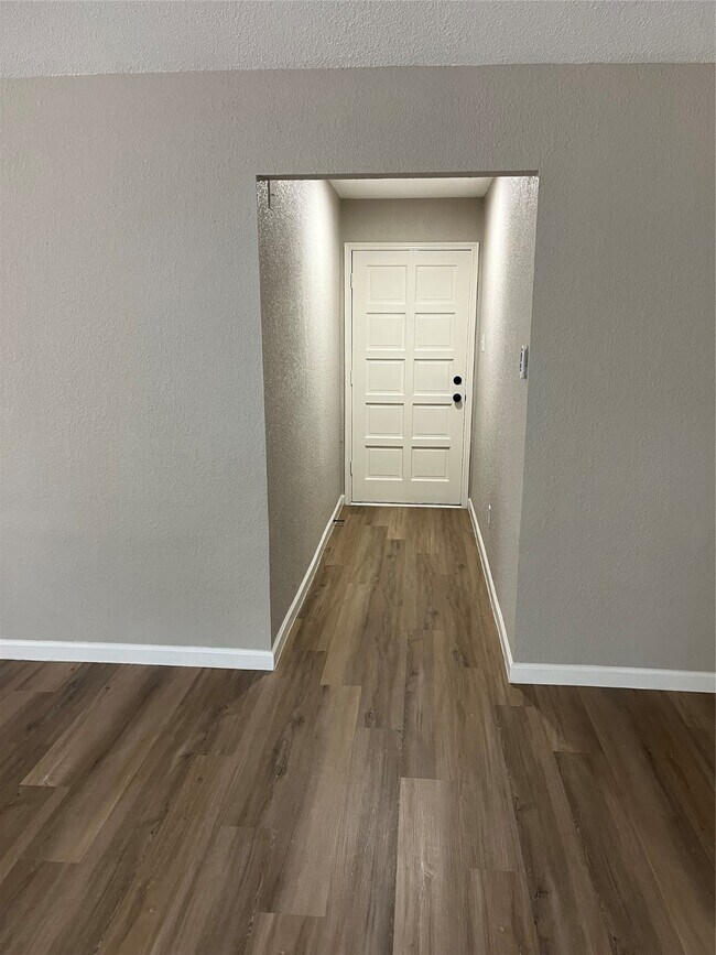 Photo - 2115 Blindlake Dr