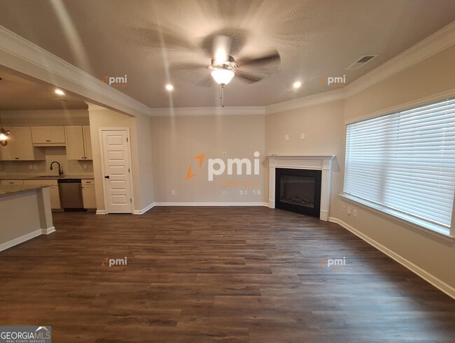 Photo - 5219 City Walk Dr