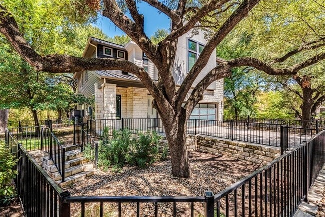 Photo - 2807 Del Curto Rd