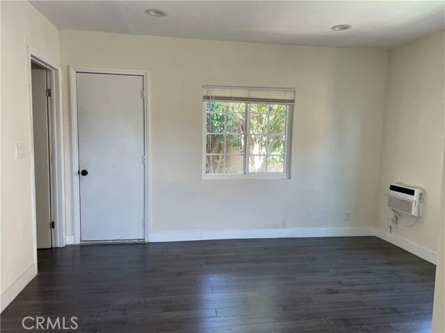 Photo - 1327 Douglas St