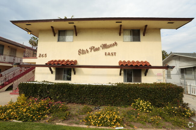 Star Pine Manor - Star Pine Manor Apartments