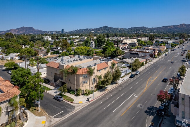 Photo - 4854 Laurel Canyon Blvd