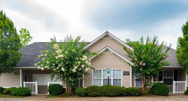 Photo - Bellewood Park Apartments