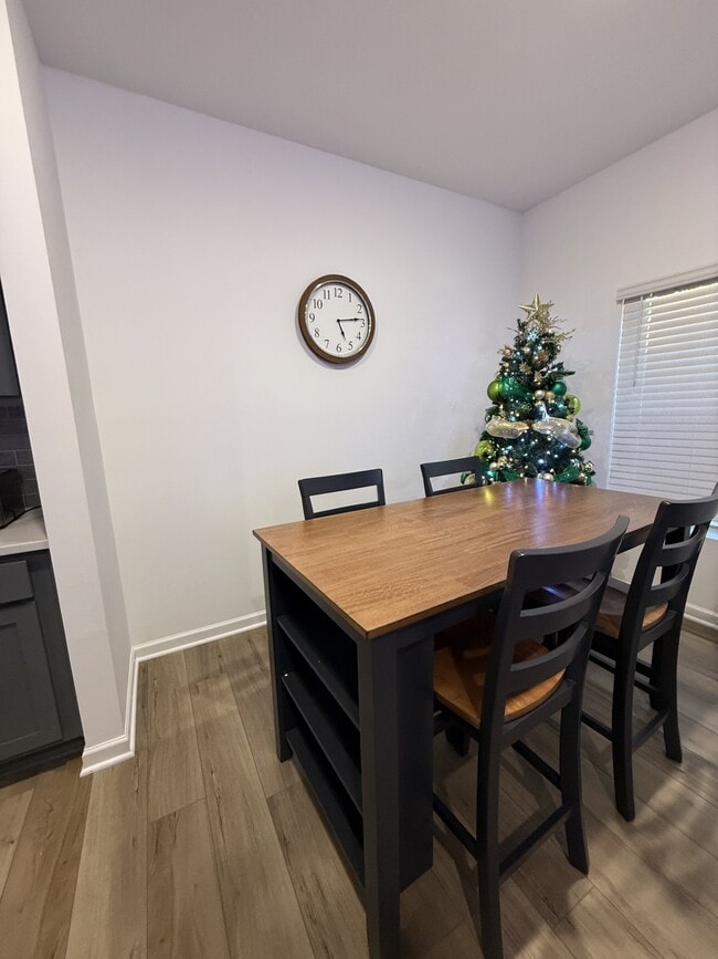 Photo - 6607 Wyndale Dr