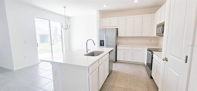 Photo - 429 Silver Palm Dr