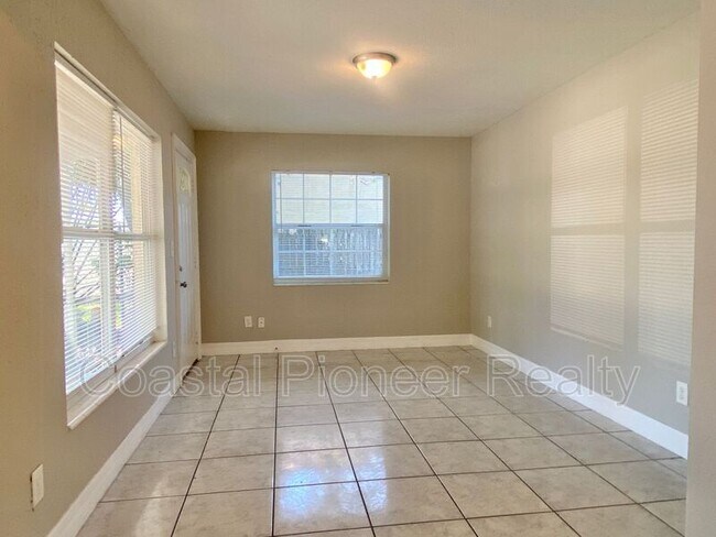 Photo - 2345 W St Conrad St