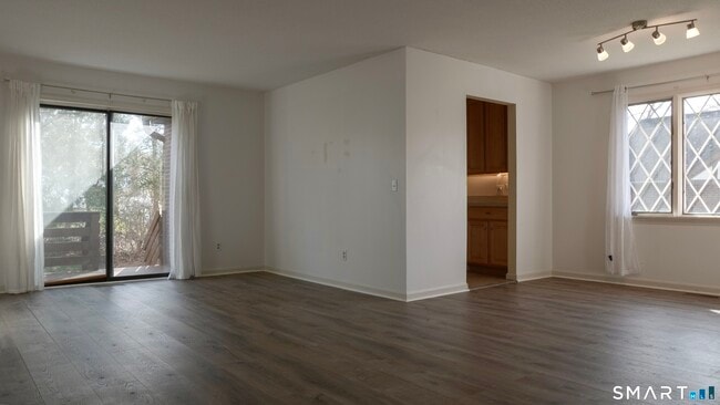 Photo - 23 Derbyshire Unit 23