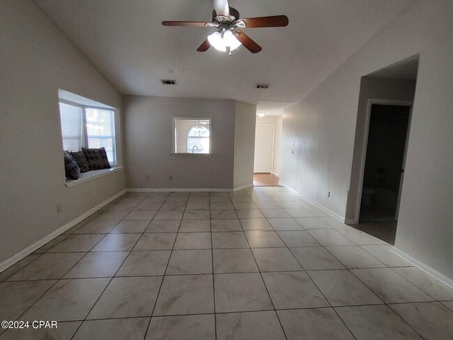 Photo - 1604 Vecuna Cir