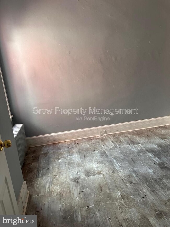 Photo - 2343 N Woodstock St