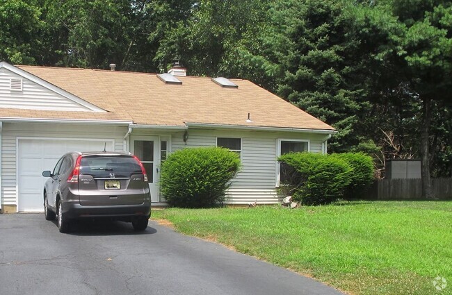 Building Photo - 7 Wyndmoor Dr Rental