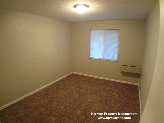 Photo - 925 S Main St Unidad 7