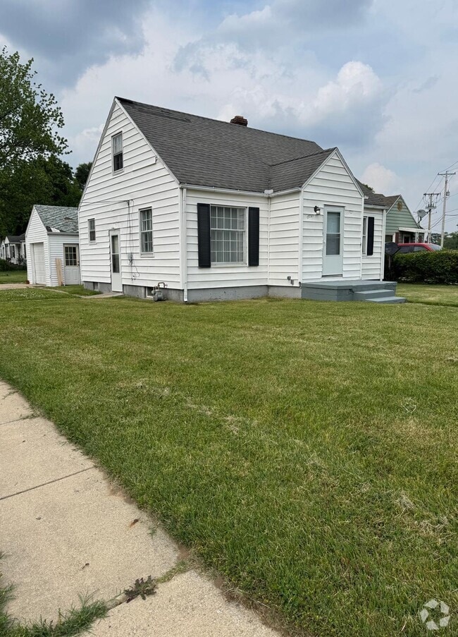 Building Photo - 17789 State Road 23 Rental