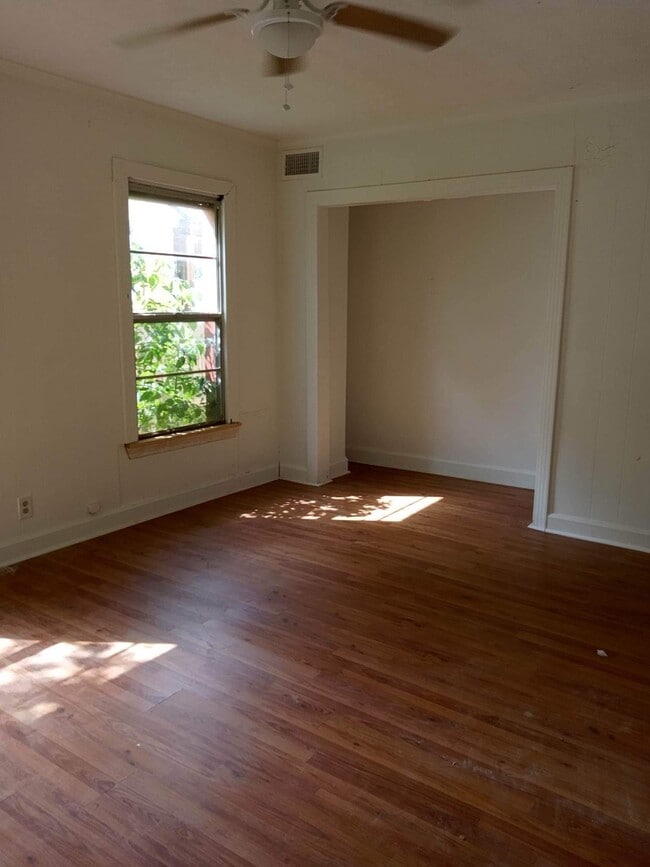 Photo - 1916 Las Palmas Dr