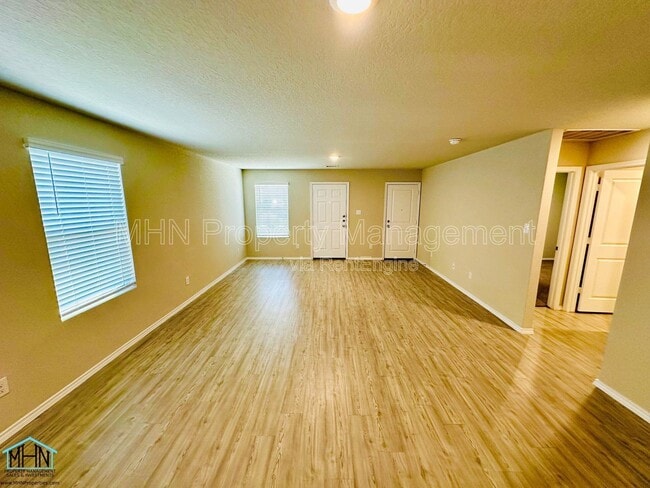 Photo - 9007 Little Hoss